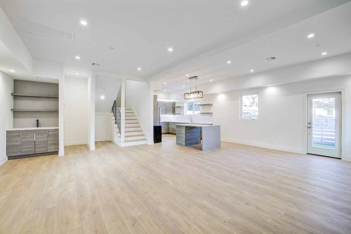 Schedule a Showing 5641 Riverton Avenue, Los Angeles, CA 91601 5641